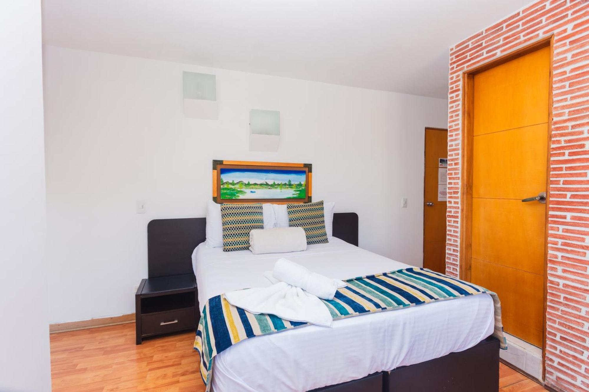 Hotel Guatatur Guatape Exterior photo