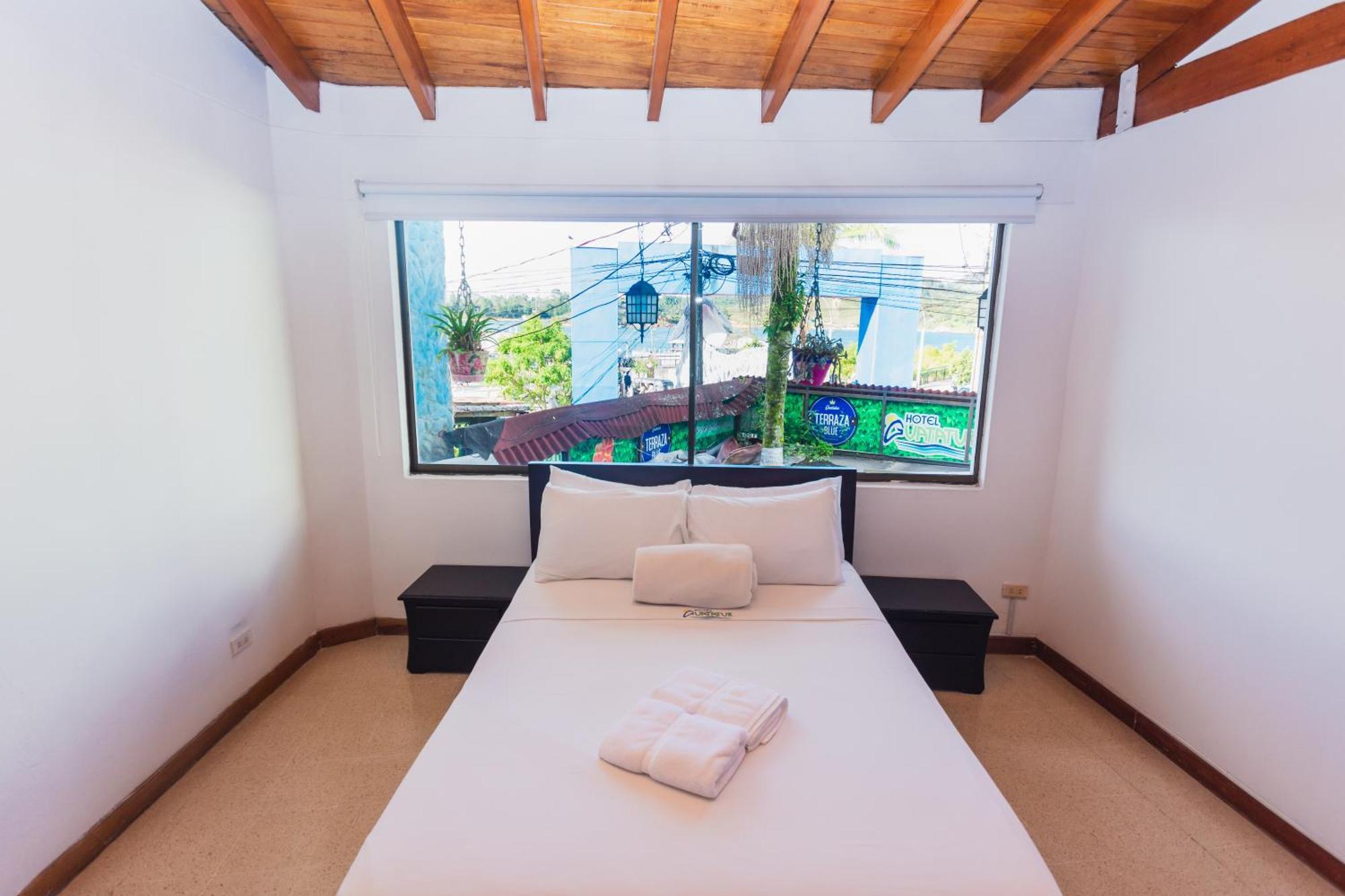 Hotel Guatatur Guatape Exterior photo
