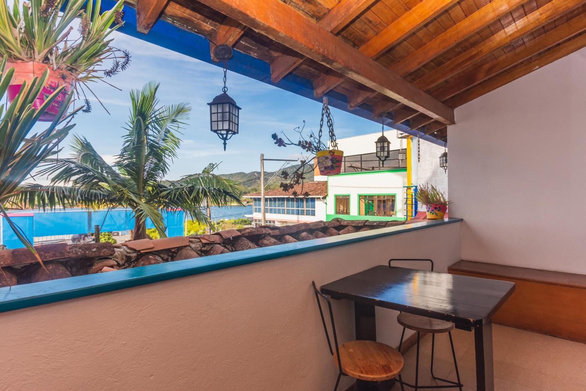 Hotel Guatatur Guatape Exterior photo